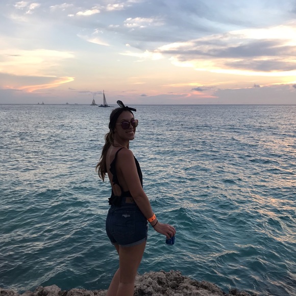 Meet Y💍ur Posher - Picture 3 of 4